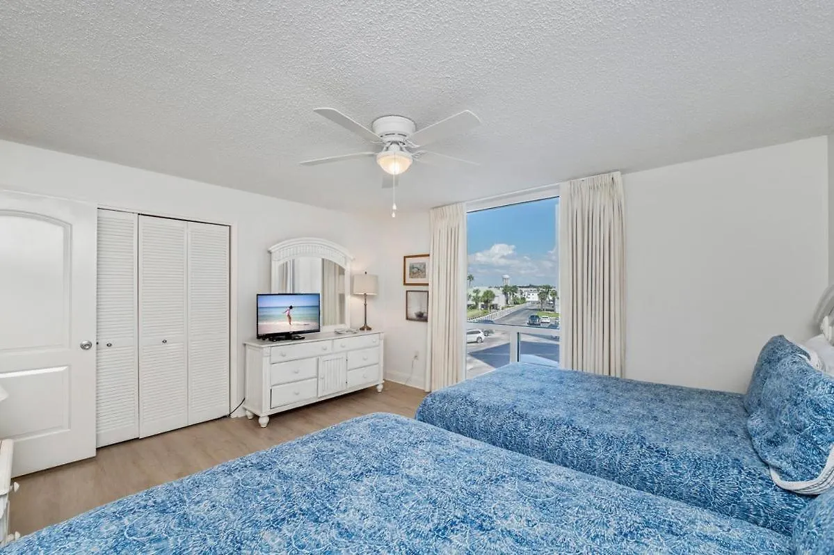2036 - Shoreline Towers Beachfront Condo Free Beach Setup Destin 0*,