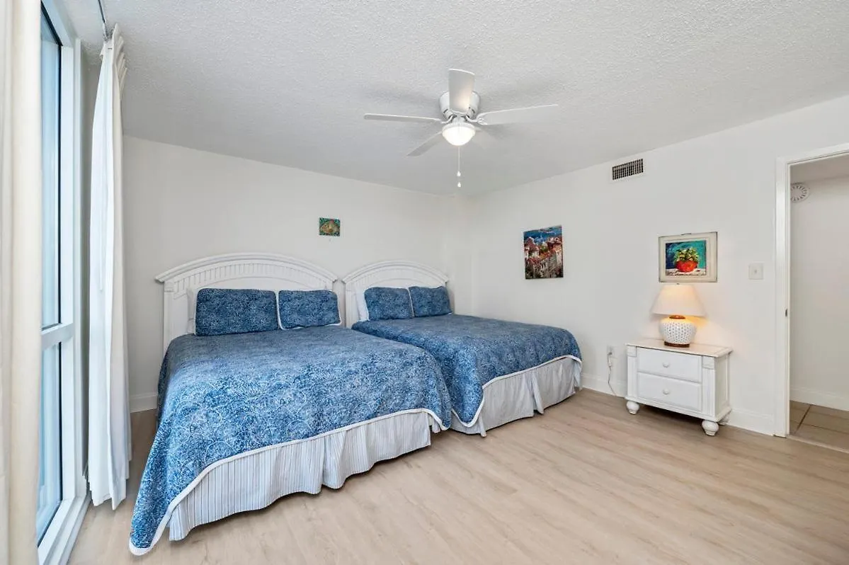 2036 - Shoreline Towers Beachfront Condo Free Beach Setup Destin United States