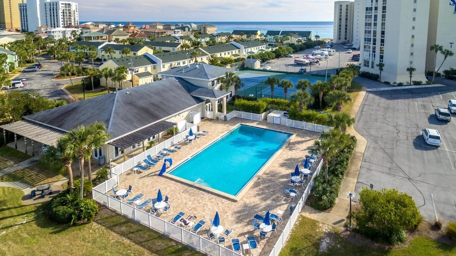 2036 - Shoreline Towers Beachfront Condo Free Beach Setup Destin 0*,  United States